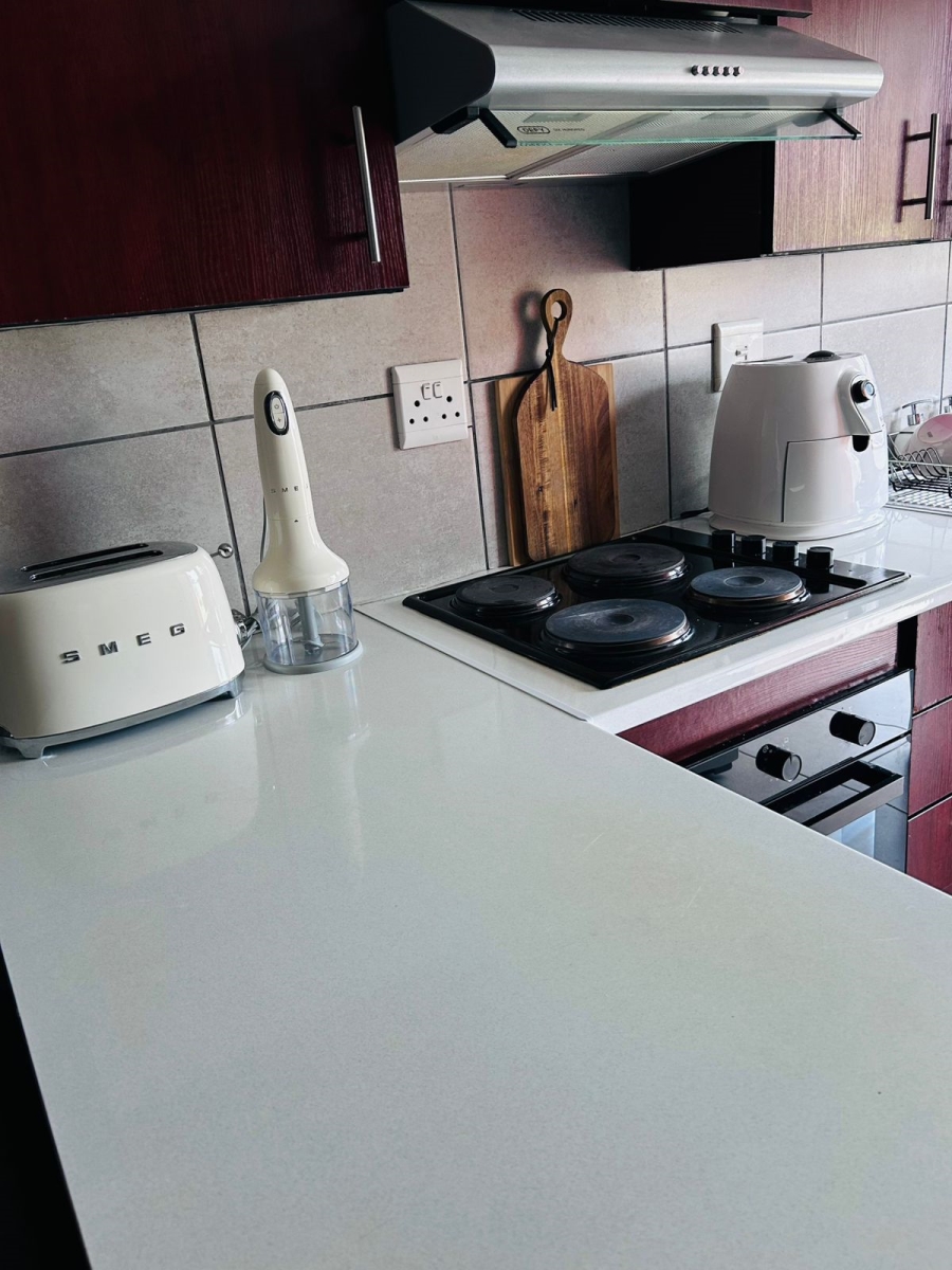 To Let 2 Bedroom Property for Rent in Waterval East North West